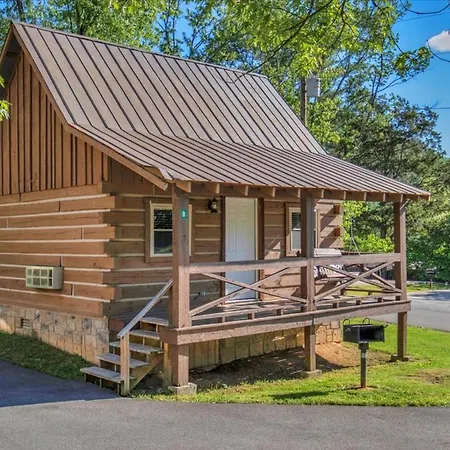 Cabin Oasis Near Smoky Mountains Pigeon Forge Exterior photo