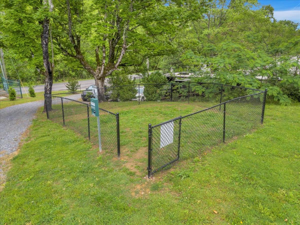 Oasis Near Smoky Mountains Chalet *
