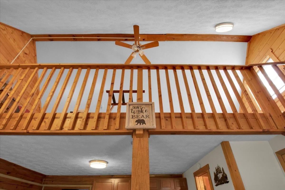 Chalet Oasis Near Smoky Mountains